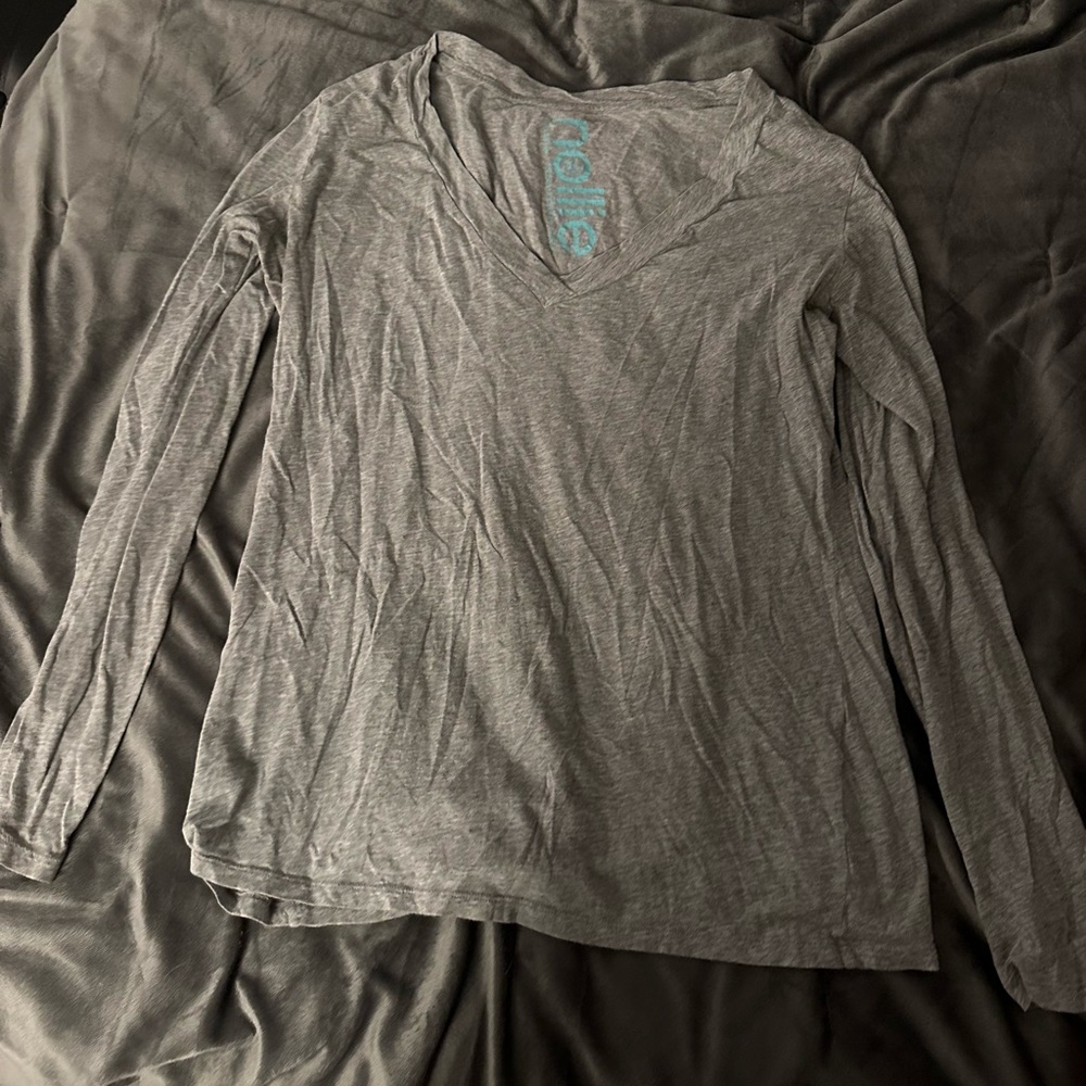 Nollie v neck grey long sleeve tee shirt, women’s XL